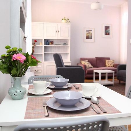 Apartament Antykwa Torun Bagian luar foto