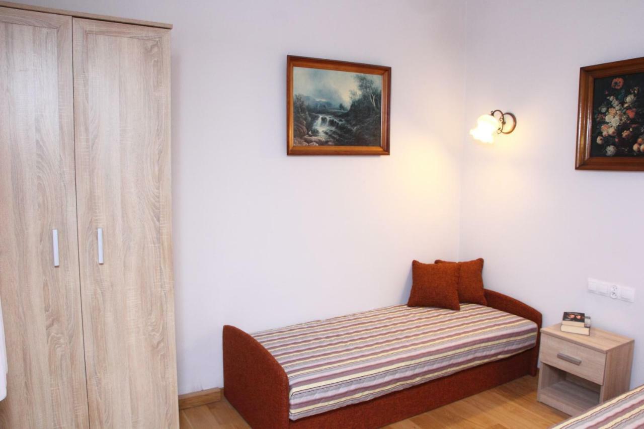 Apartament Antykwa Torun Bagian luar foto